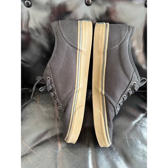 Vans Men’s Size 13 Black Canvas Low Top Skate Shoes Gum Sole Casual Sneakers - Picture 2 of 5